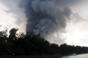 Beberapa media cetak dan elektronik menuliskan peringatan semoga masyarakat di Kalianda Gunung Anak Krakatau Meletus (2/09/2012)
