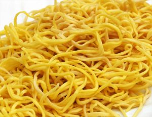 menyebutkan konsumsi mi kuning berbahan baku tepung gandum di Indonesia pada Pilihannya Mi Sagu
