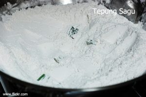 Ini pengalaman Frederick Apus ketika membeli tepung sagu di Pasar Palmeriem Tepung Sagu Bukan Tepung Tapioka