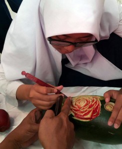ukiran buah