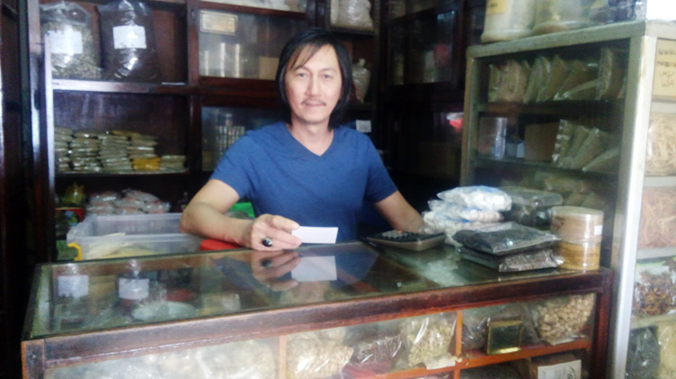 Toko Jamu Babah Kuya